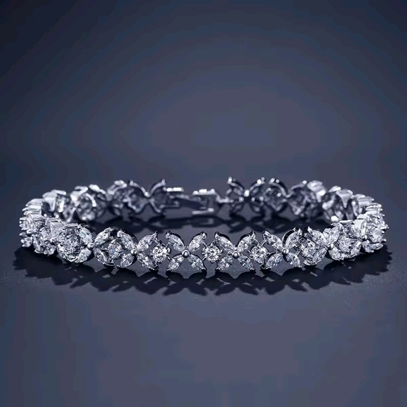 Elegant Silver Floral Bracelet - Picture 3 of 6
